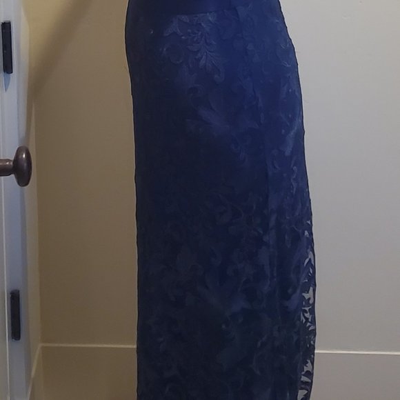 TADASHI SHOJI EMBROIDERED OFF-THE-SHOULDER  GOWN Sz 12 NWT - Picture 3 of 9